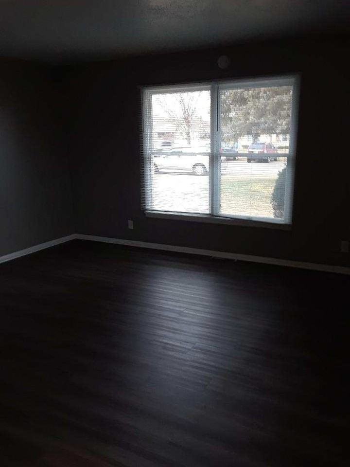 103 Nottingham Way - Photo 3 of 13