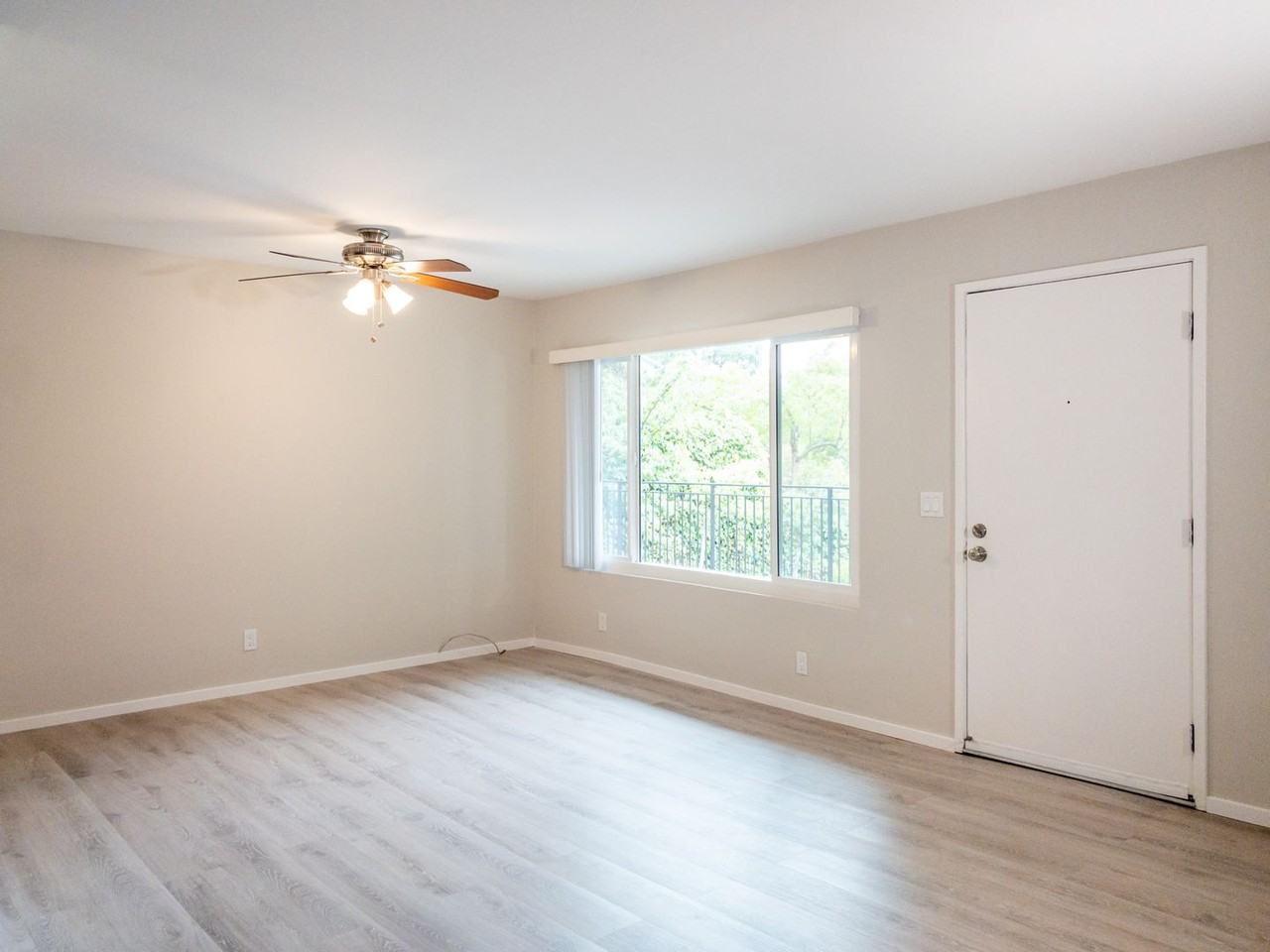 11 South Knoll Road #11