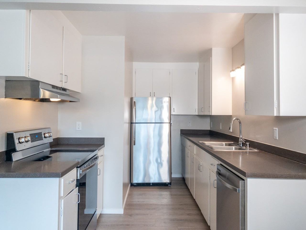 11 S Knoll Rd #11 - Photo 6 of 24