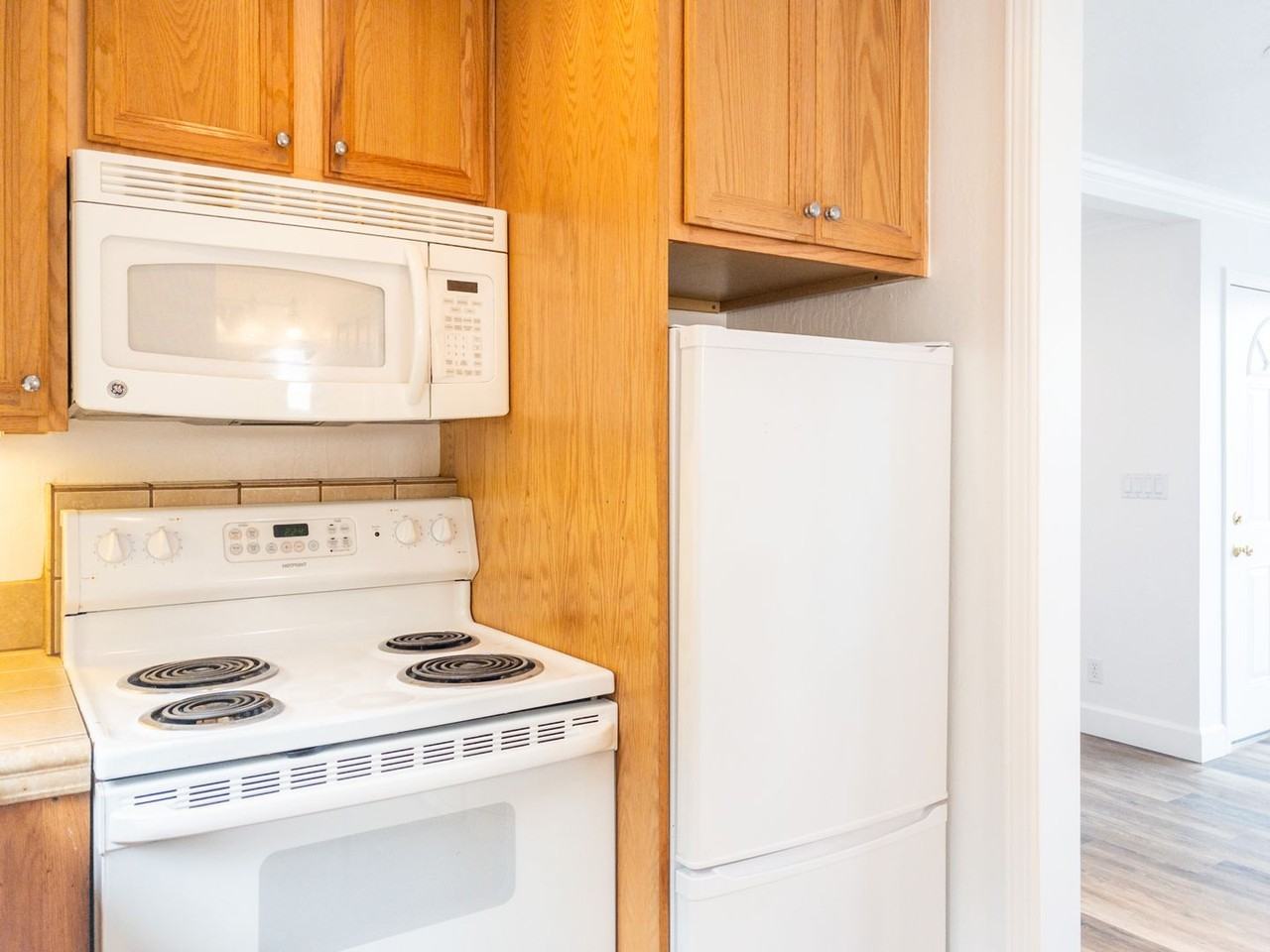 313 Valley St - Photo 6 of 23