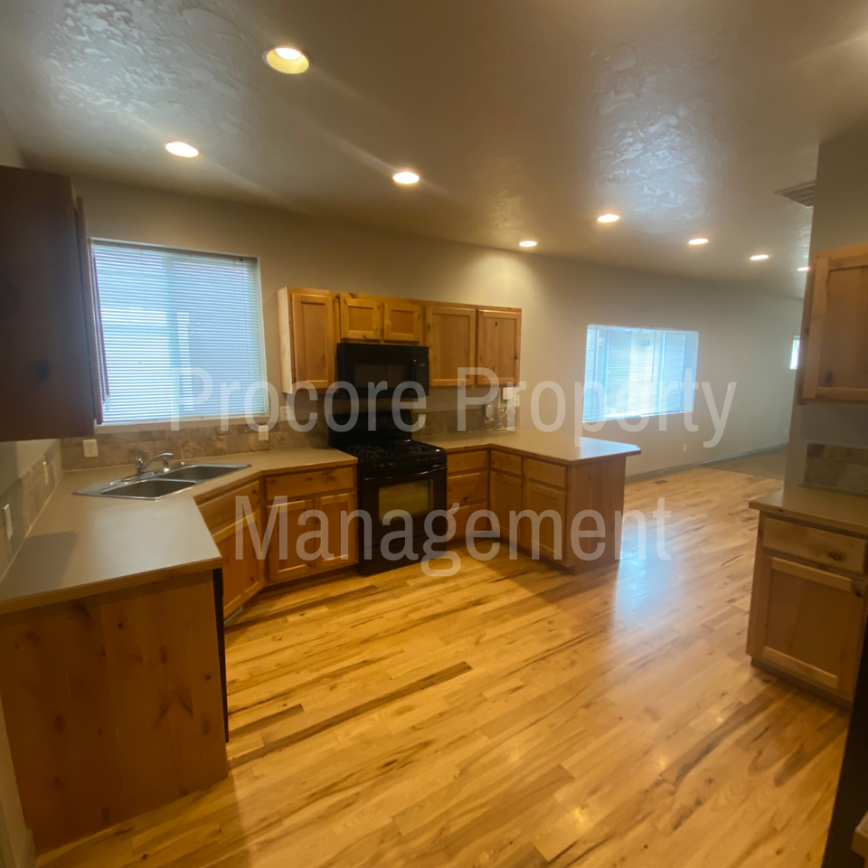 2018 S Arcadia St - Photo 2 of 50
