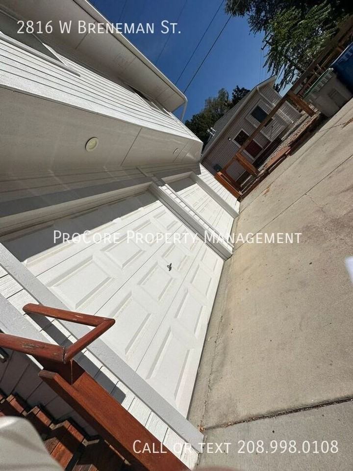 2816 W Breneman St - Photo 6 of 18