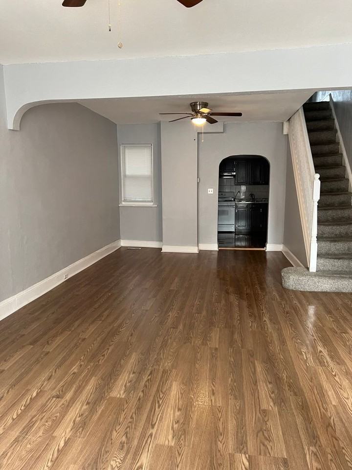 2135 E Auburn St - Photo 2 of 24