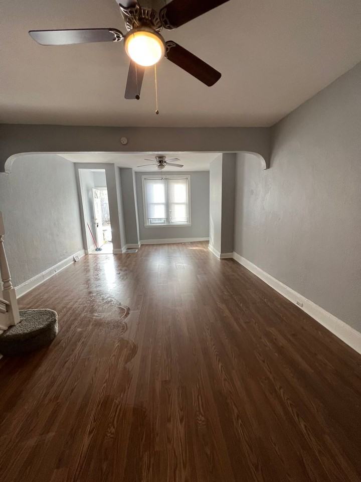 2135 E Auburn St - Photo 5 of 24