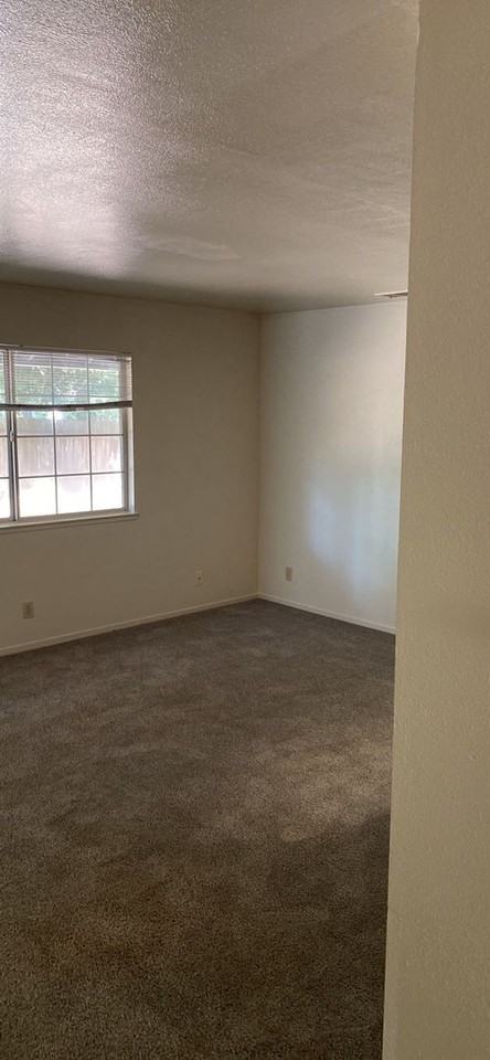 1306 Oakdale Street - Photo 2 of 17