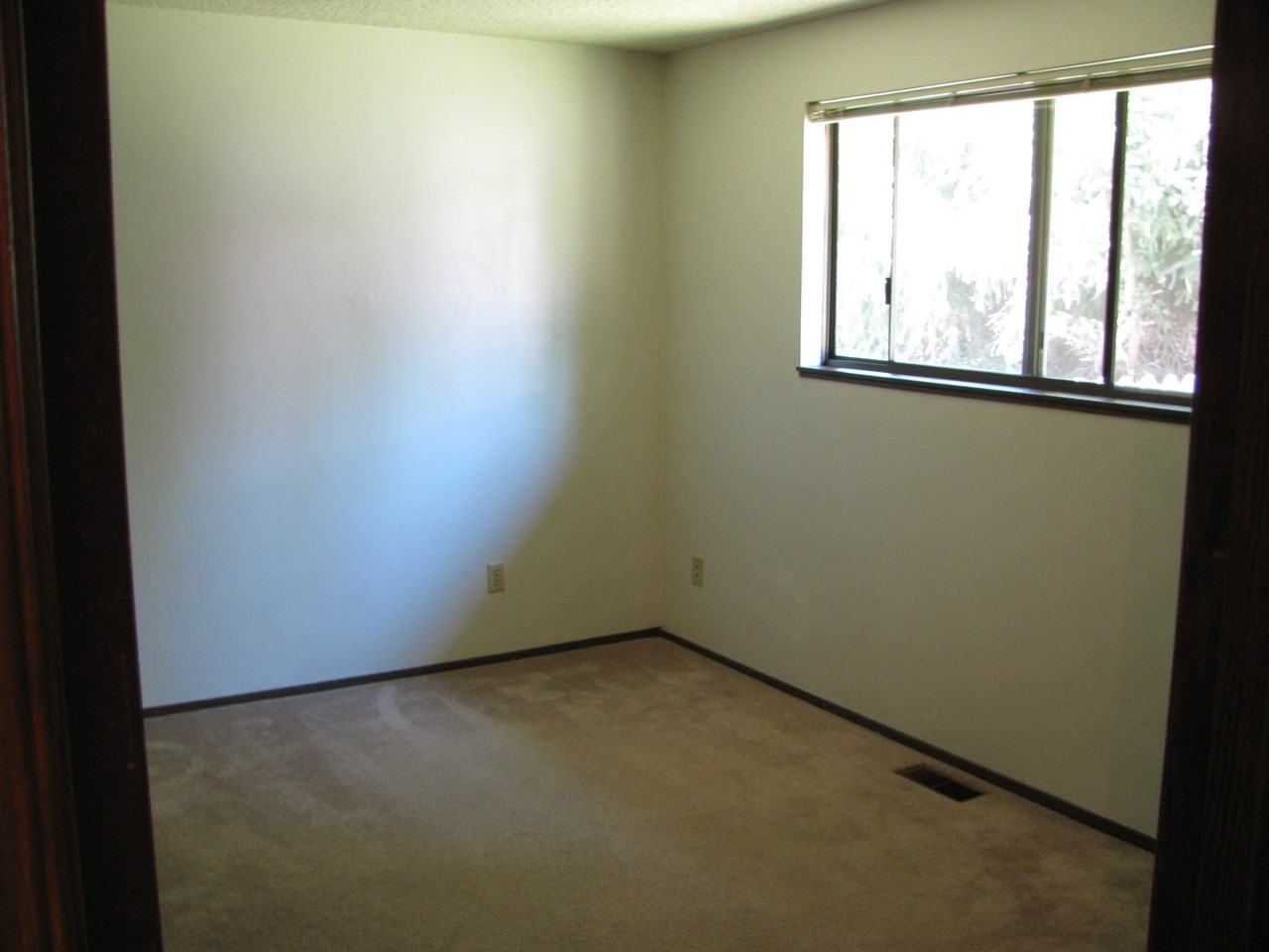 12859 Nw Dogwood St - Photo 4 of 10