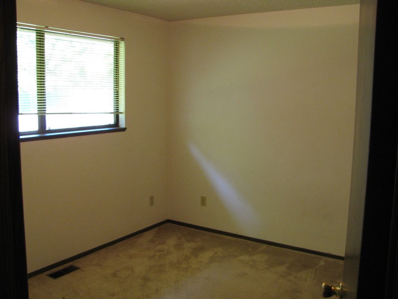 12859 Nw Dogwood St - Photo 5 of 10