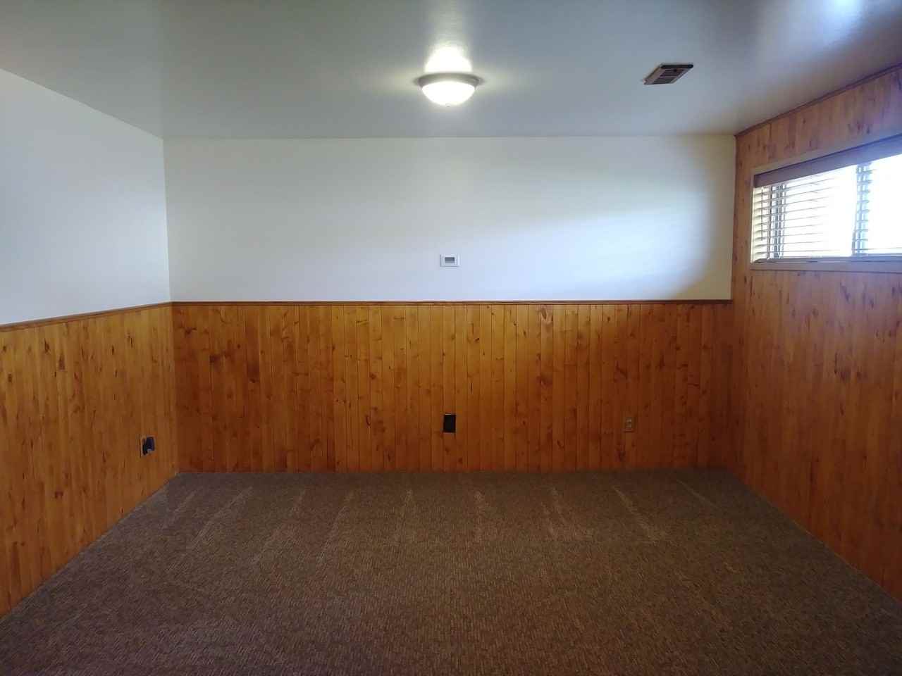 380 W 1050 N - Photo 3 of 9