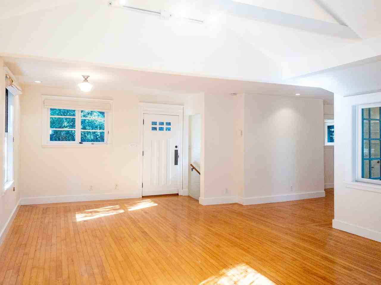 105 Marguerite Ave - Photo 2 of 26