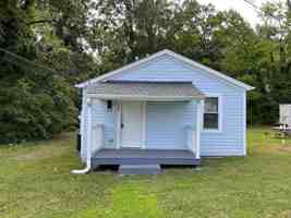 featured image of 400 Walker Ave