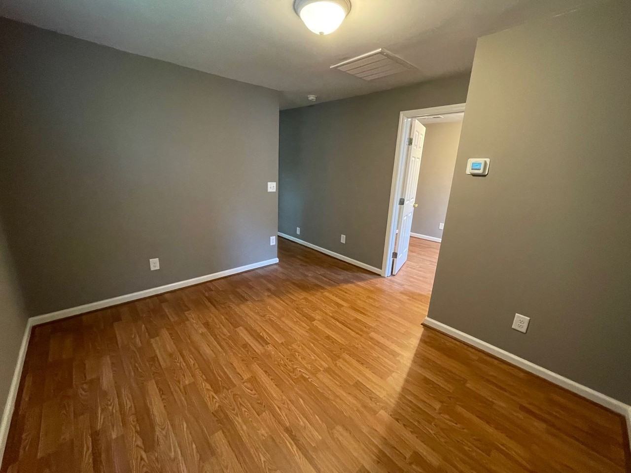 400 Walker Ave - Photo 3 of 13