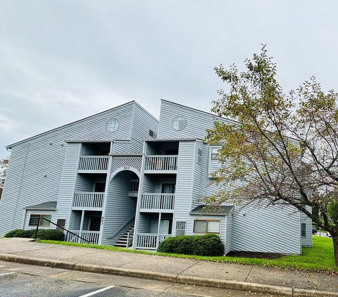 503 Sunridge Dr Apt A - Photo 2 of 25