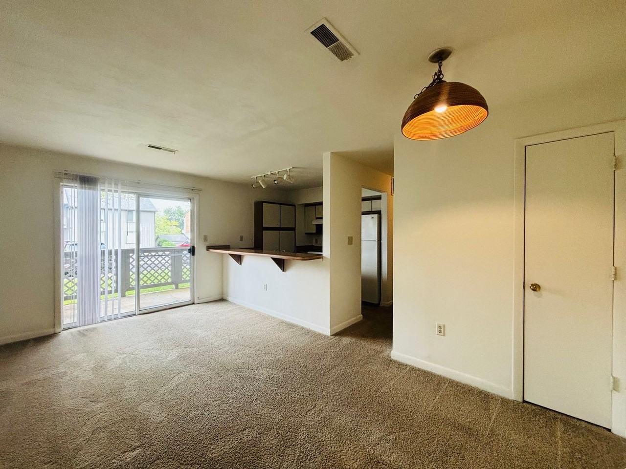 831 Claytor Sq - Photo 7 of 23