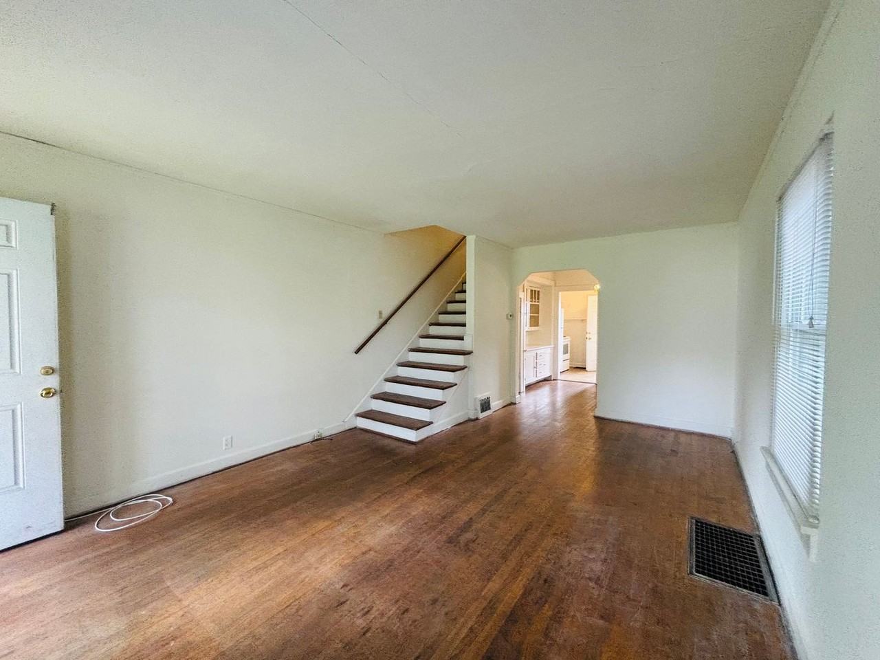 513 Progress St Ne - Photo 6 of 17