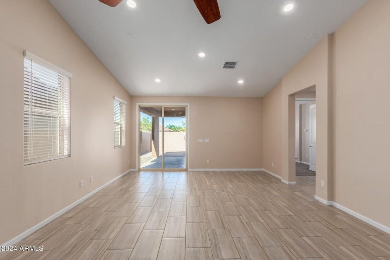 12436 W Myrtle Ct - Photo 7 of 47