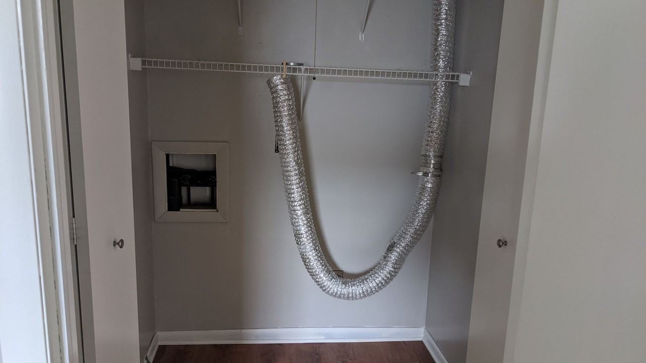 1253 Colonial Dr - Photo 5 of 14