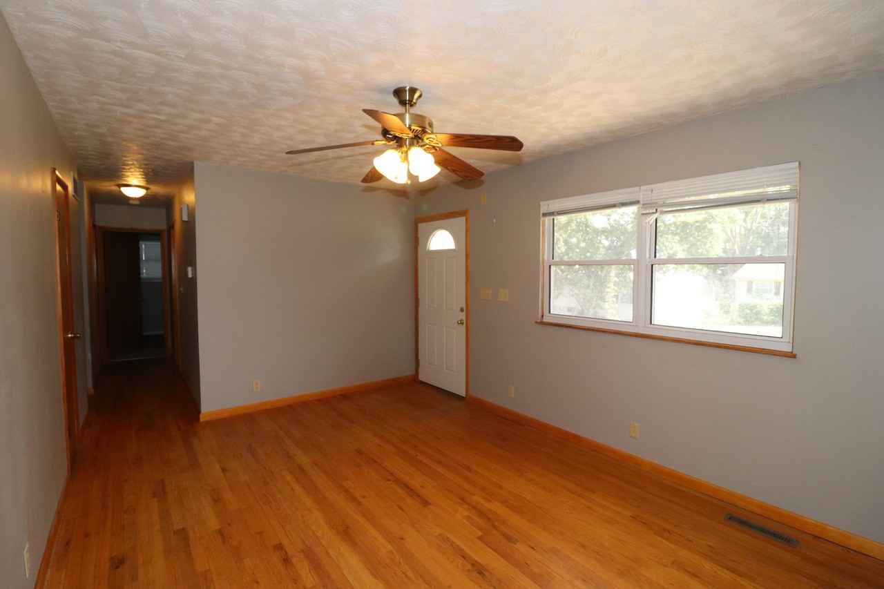 510 Maple St - Photo 6 of 40