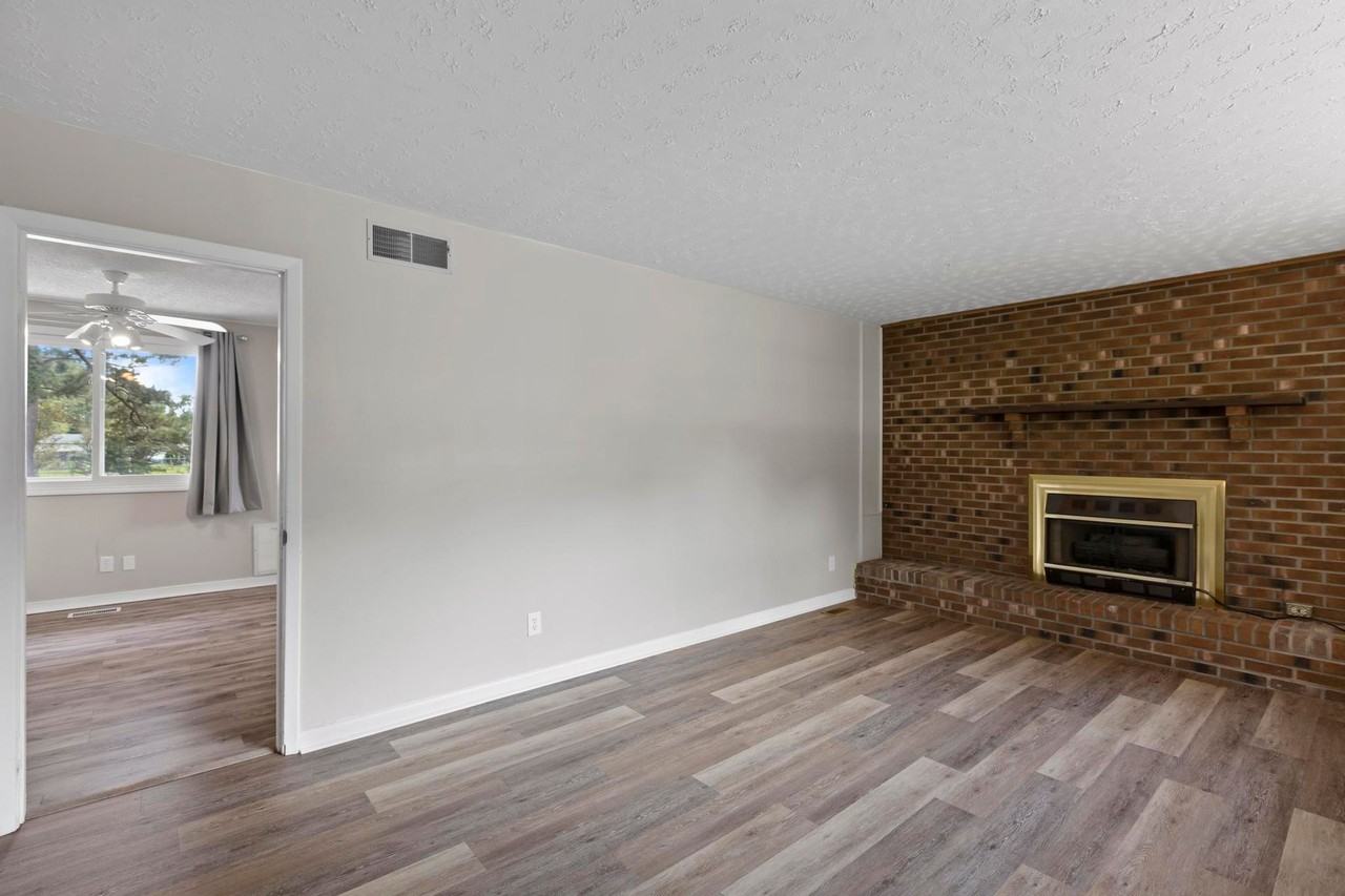 Great Jacksonville Location - Photo 3 of 20