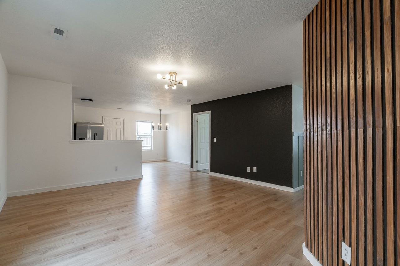 7200 Kingston Ave - Photo 3 of 16