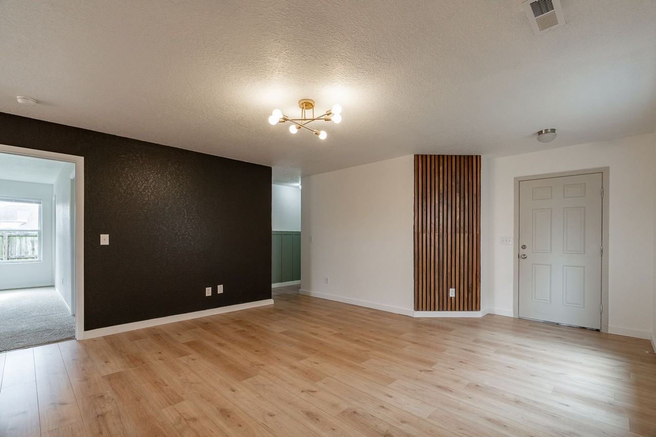 7200 Kingston Ave - Photo 4 of 16