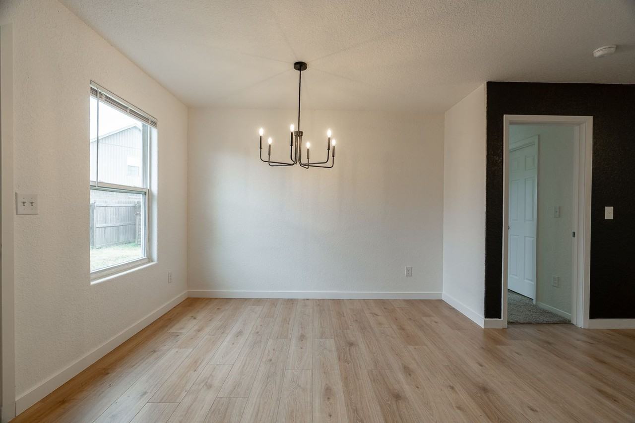 7200 Kingston Ave - Photo 7 of 16
