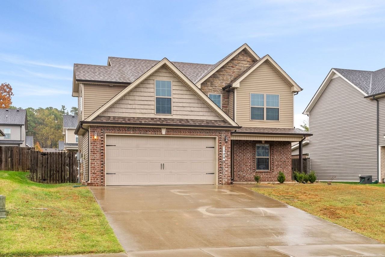 1128 Gentry Dr - Photo 2 of 31