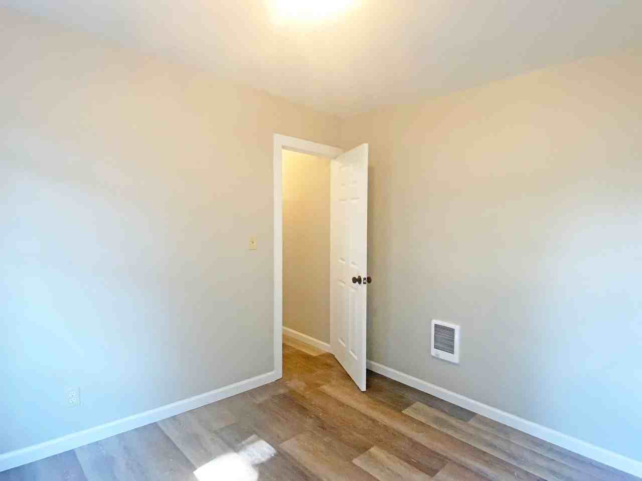 2104 Main St Se - Photo 6 of 15