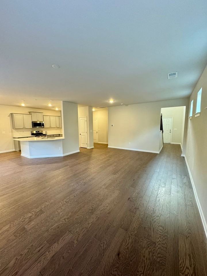 18227 Stark Way - Photo 6 of 38