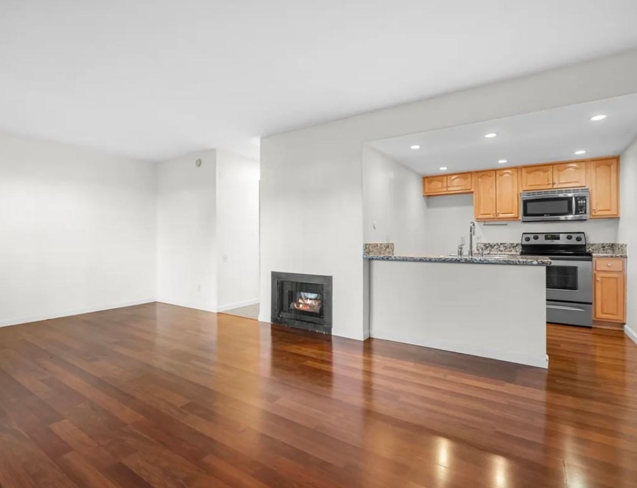 925 Fulton Avenue #427 - Photo 5 of 22