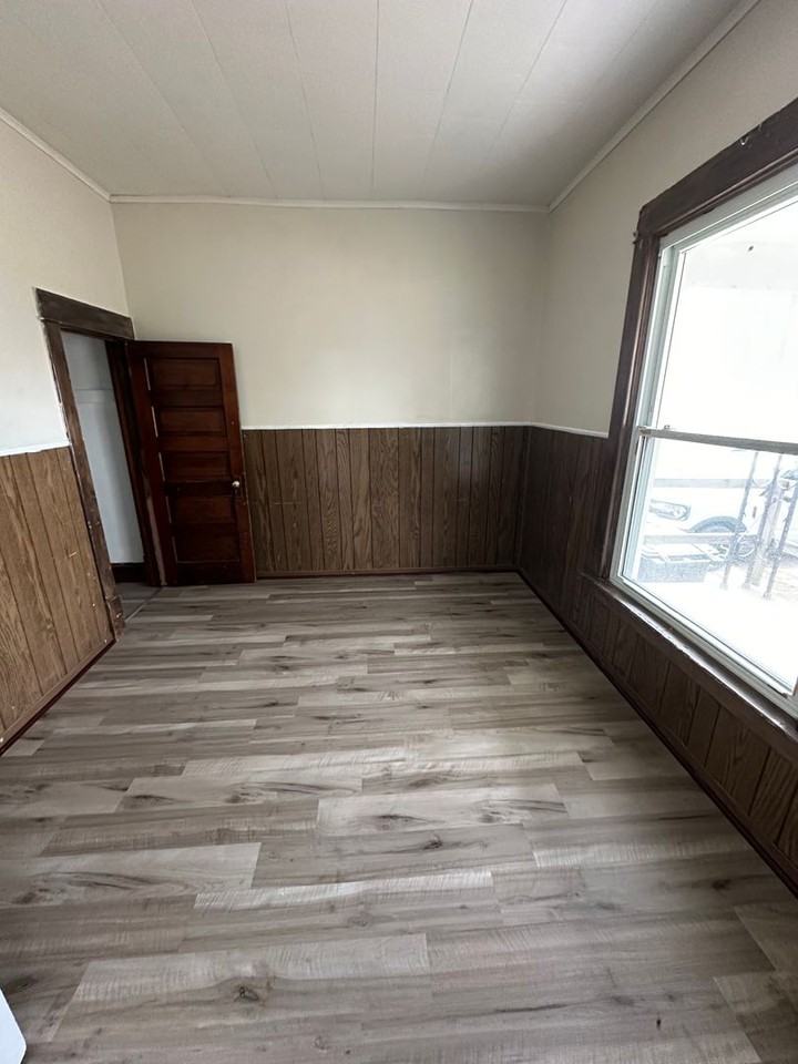 2939 Seaman Rd - Photo 3 of 10