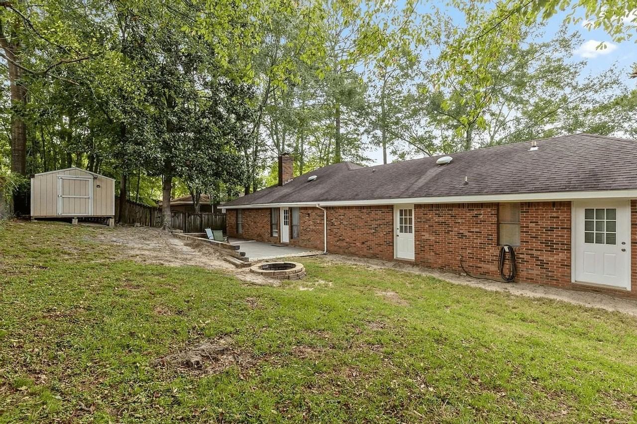 62 Sharmont Dr - Photo 4 of 28
