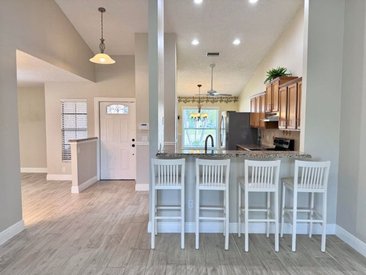 5096 Arbor Glen Cir - Photo 3 of 19