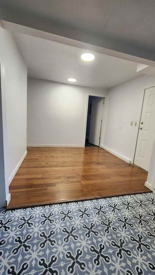 14291 67 Avenue - Photo 2 of 11