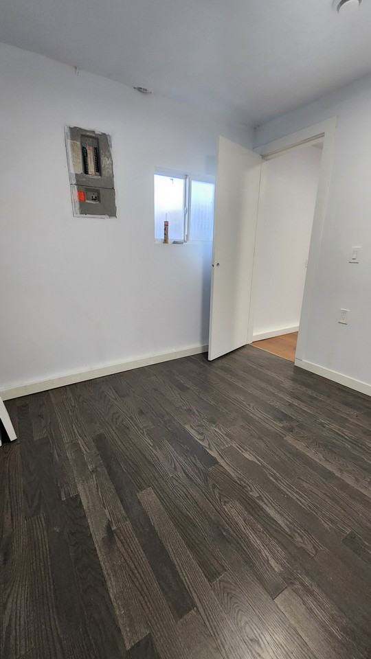 14291 67 Avenue - Photo 3 of 11