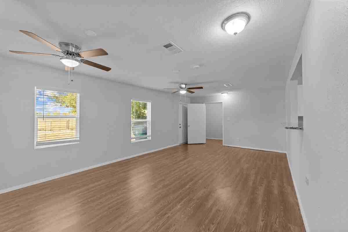 4513 Jane Anne Street - Photo 3 of 20