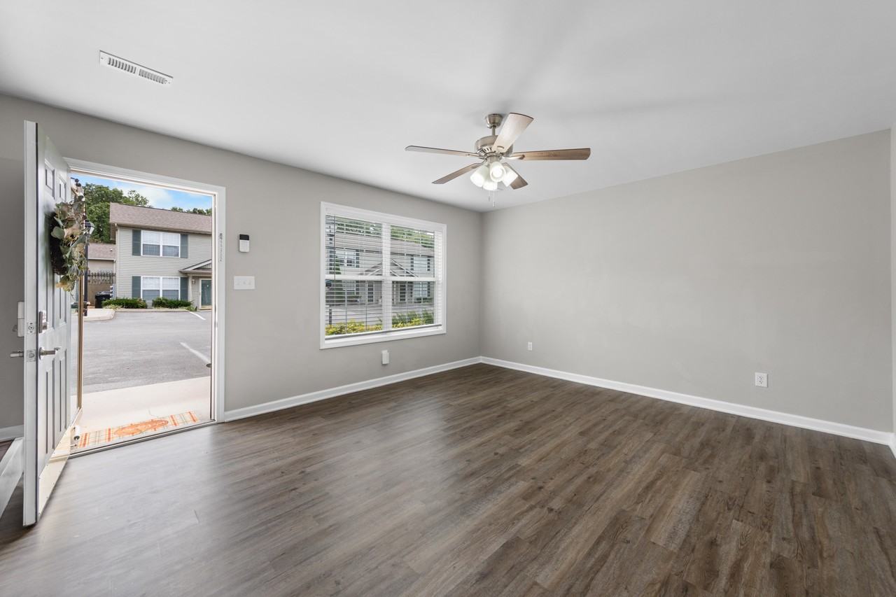 3213 Quiet Way - Photo 2 of 13