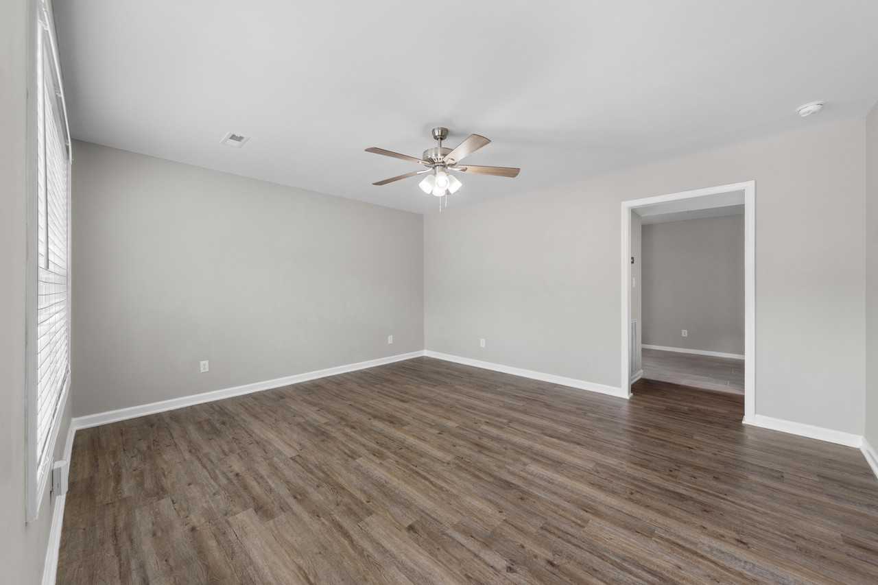 3213 Quiet Way - Photo 3 of 13