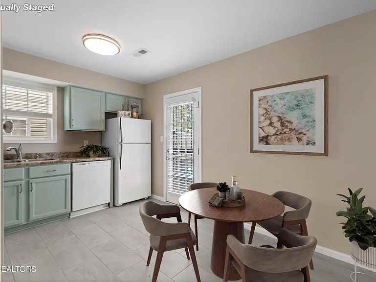 3213 Quiet Way - Photo 6 of 13