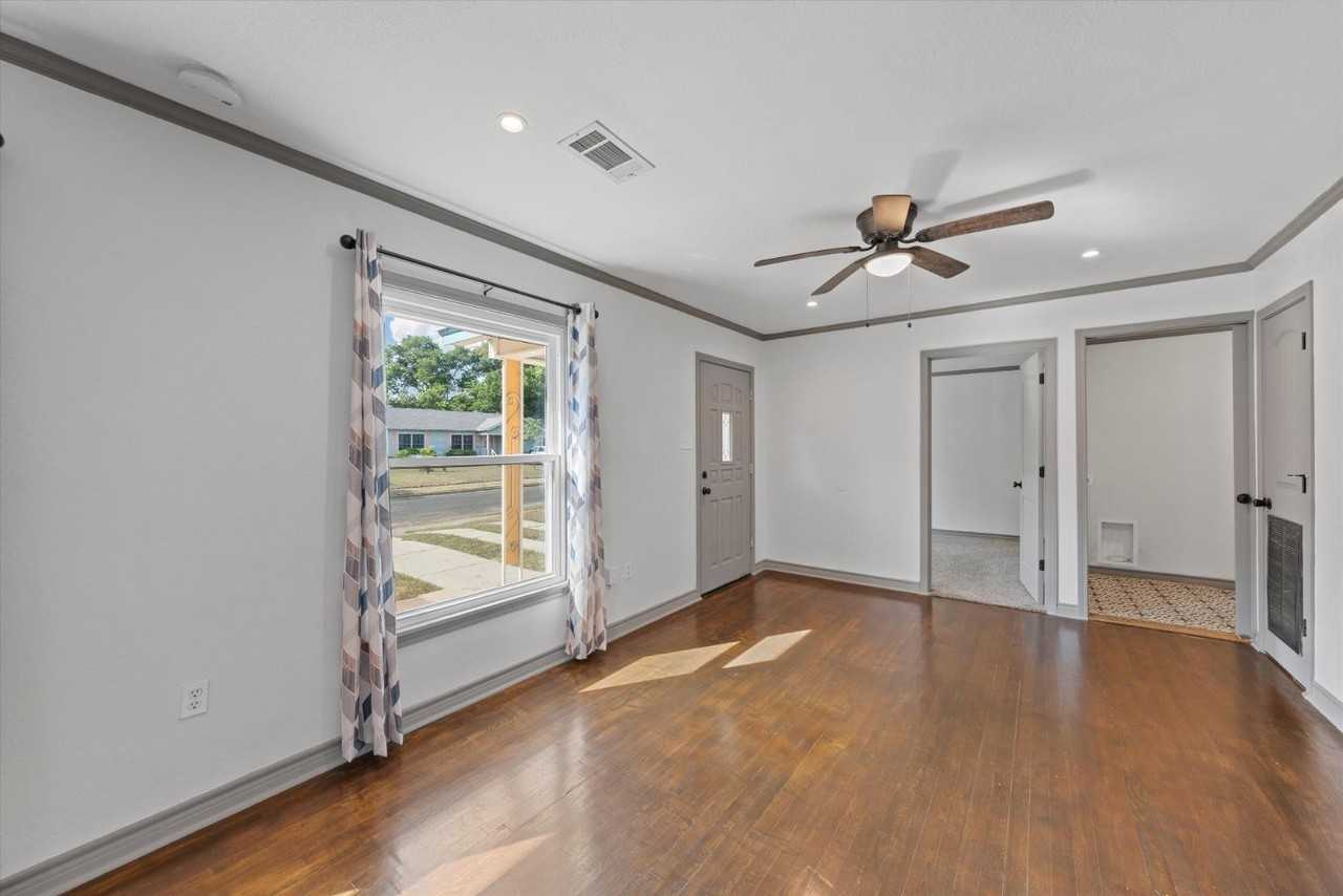 3620 Trice Ave - Photo 3 of 10