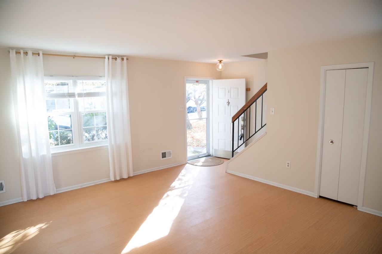 6860 Carnation Cir - Photo 3 of 13