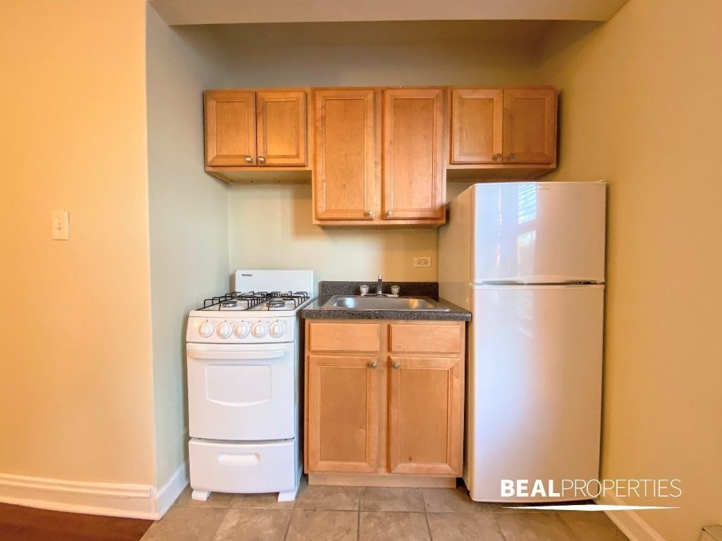 4546 North Damen Avenue - Photo 5 of 8