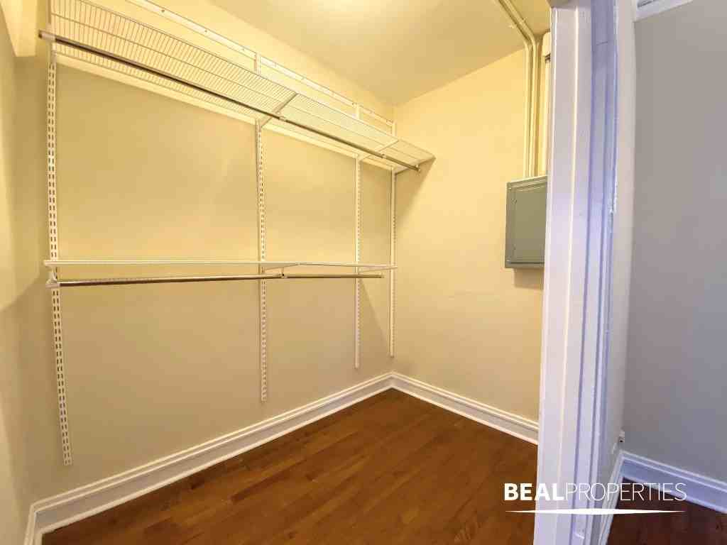 4546 North Damen Avenue - Photo 7 of 8