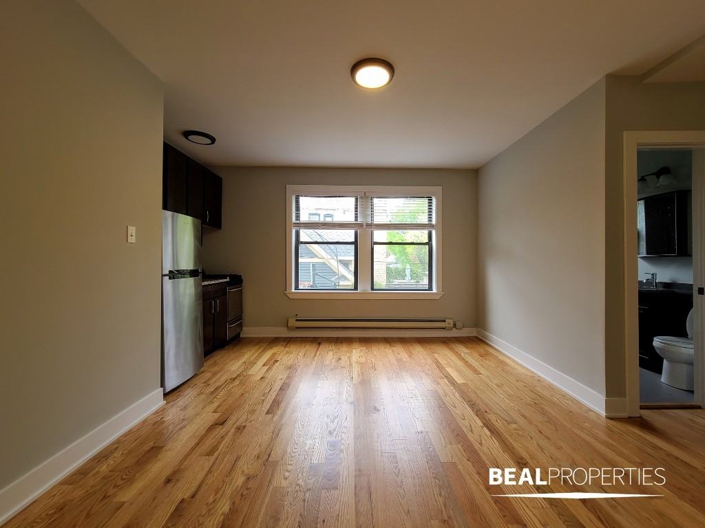4546 North Damen Avenue - Photo 4 of 9