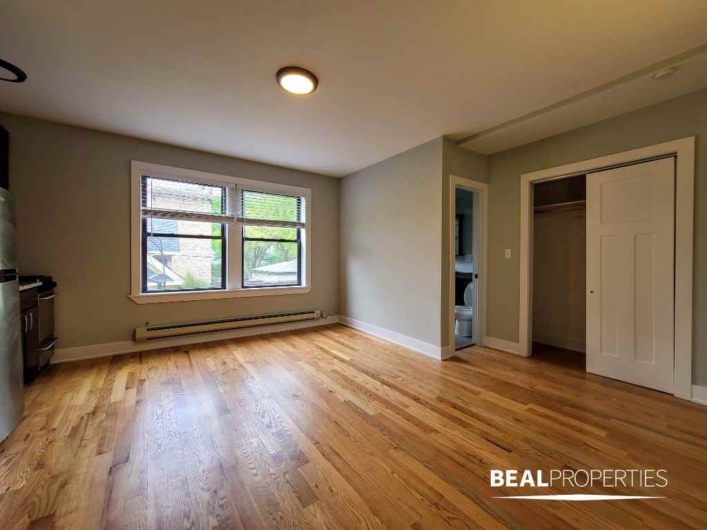 4546 North Damen Avenue - Photo 7 of 9