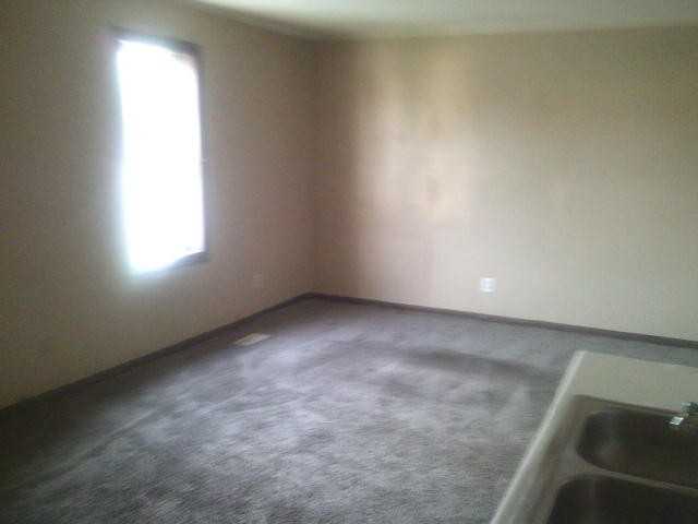 1020 E 3rd St #4 - Photo 3 of 7