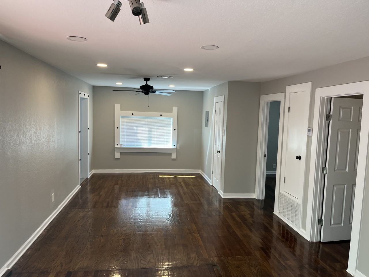 2114 Dahlgreen Ave #NA - Photo 3 of 24