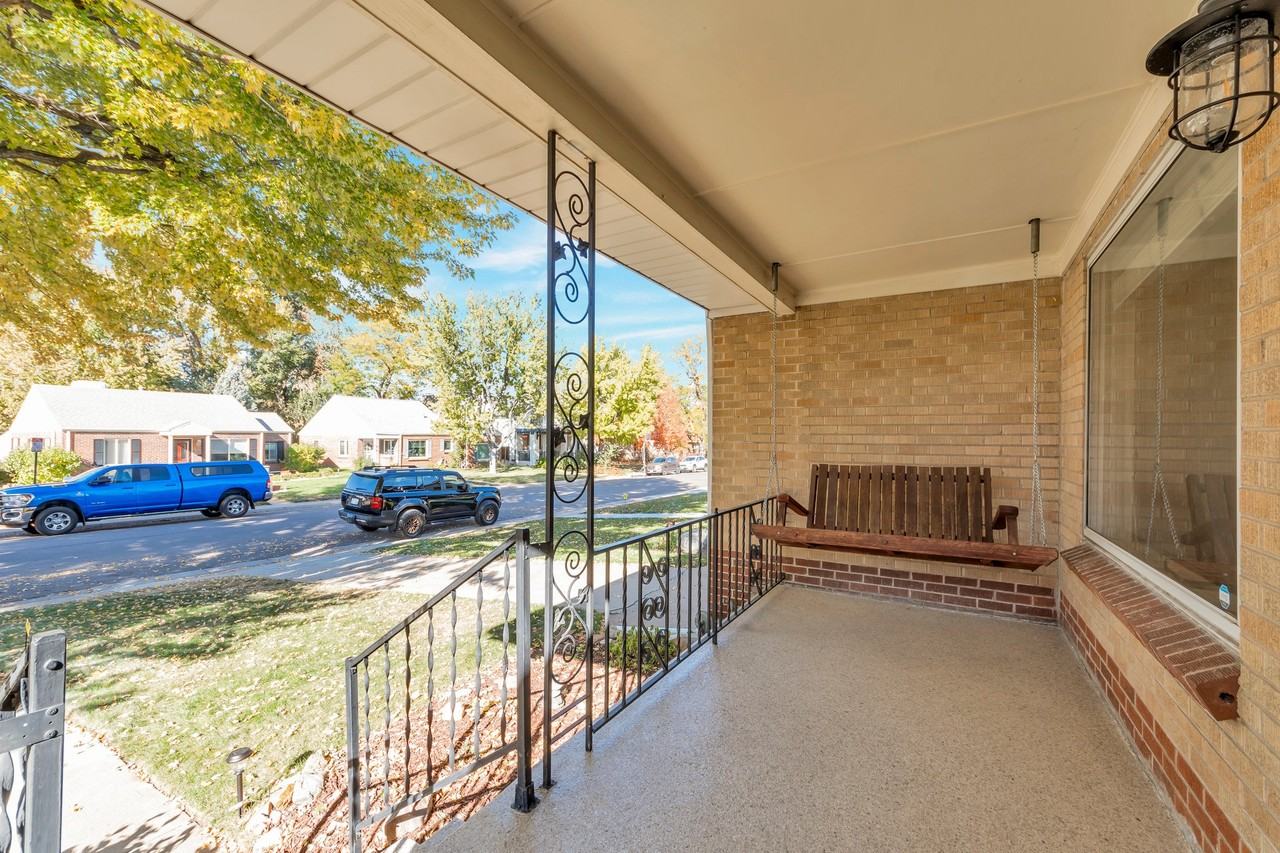 1144 S Jackson St #NA - Photo 2 of 21