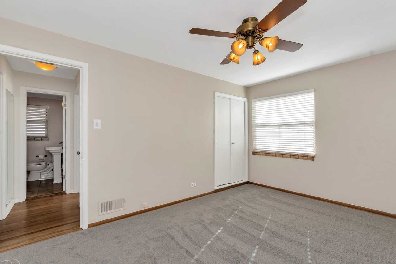 1144 S Jackson St #NA - Photo 6 of 21