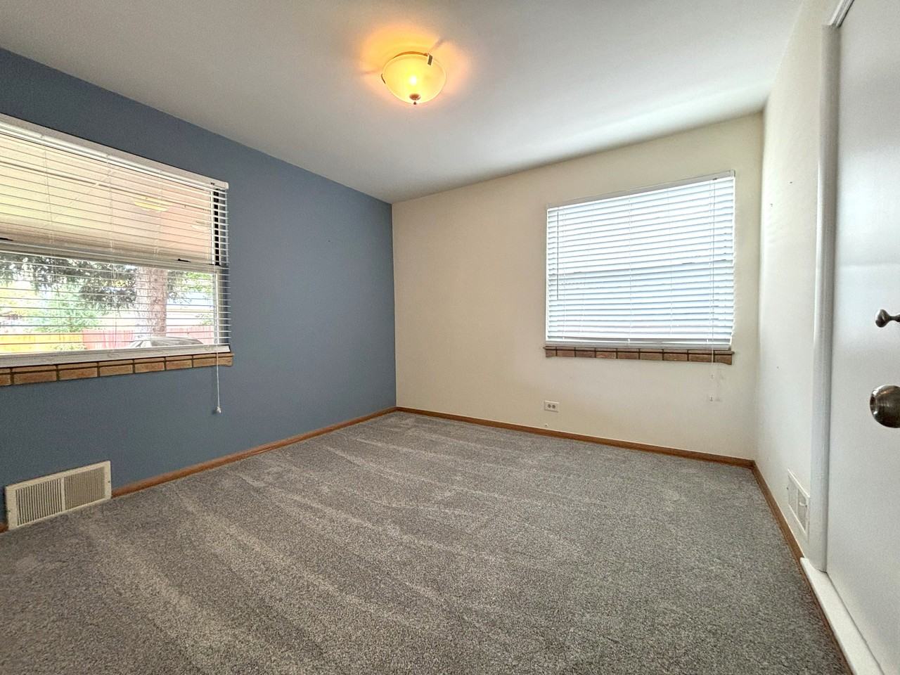 1144 S Jackson St #NA - Photo 7 of 21