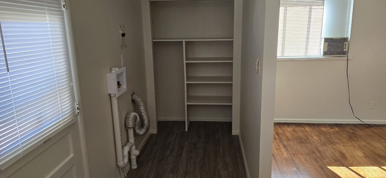 3018 Denver Blvd #NA - Photo 3 of 10